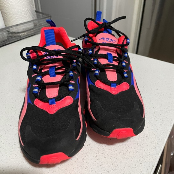 Nike Air Max 270 React Big Kids’ Shoe-Size 5Y - Picture 4 of 6